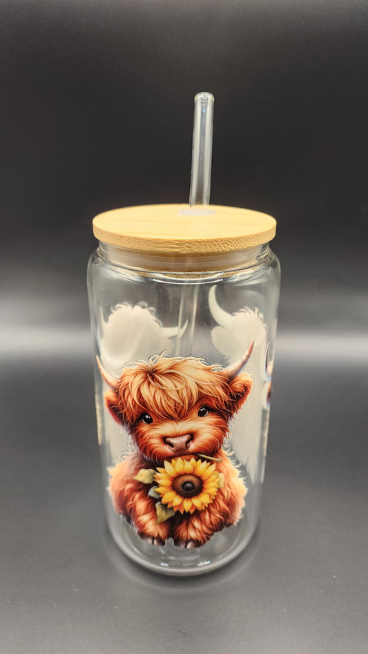 🌻 Sunflower Highland Cow – 16oz Glass Cup with Glass Straw & Bamboo Lid