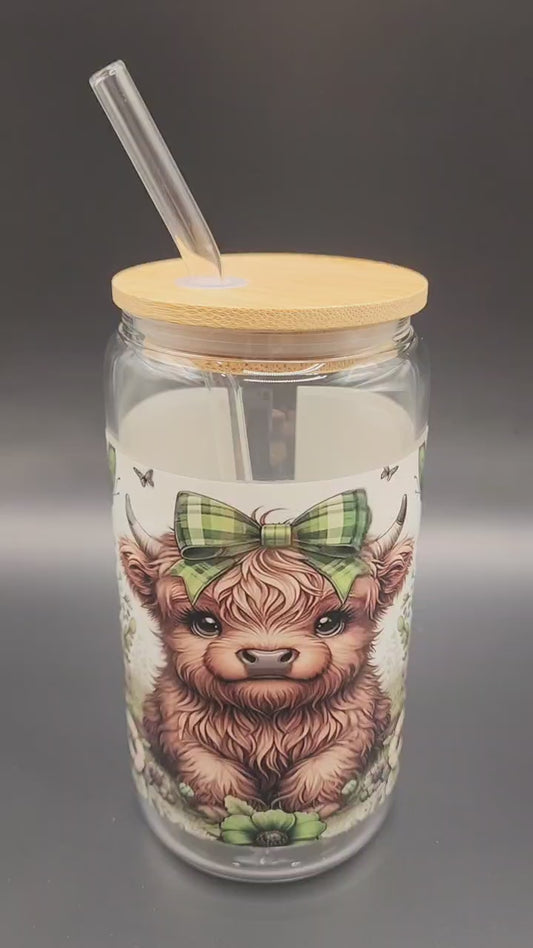 🍀 Green Irish Highland Cow with Butterflies and Flowers – 16oz Glass Cup